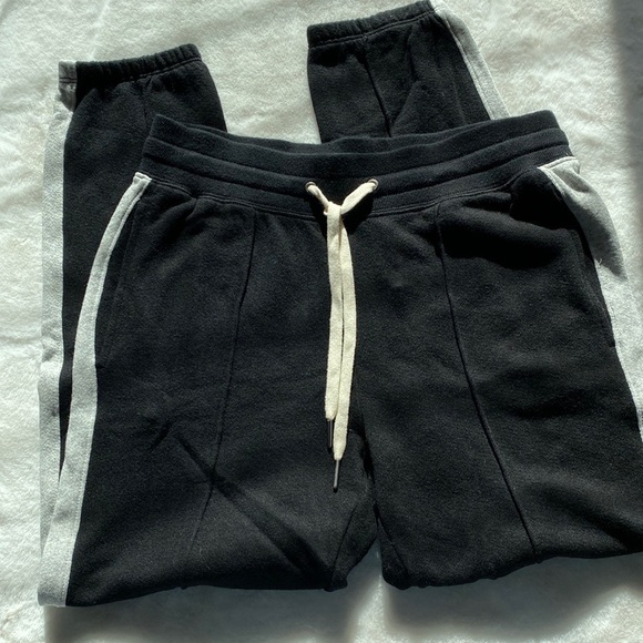 N:Philanthropy Spirit Jogger - Picture 1 of 7